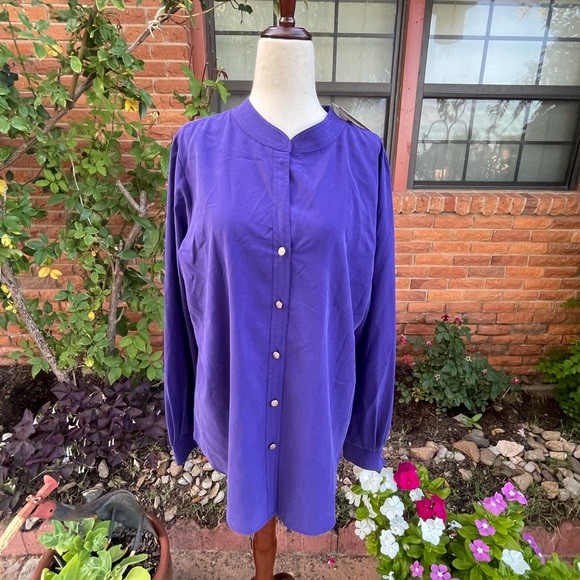 New~"Investments" Size Large Blouse - Picture 4 of 16